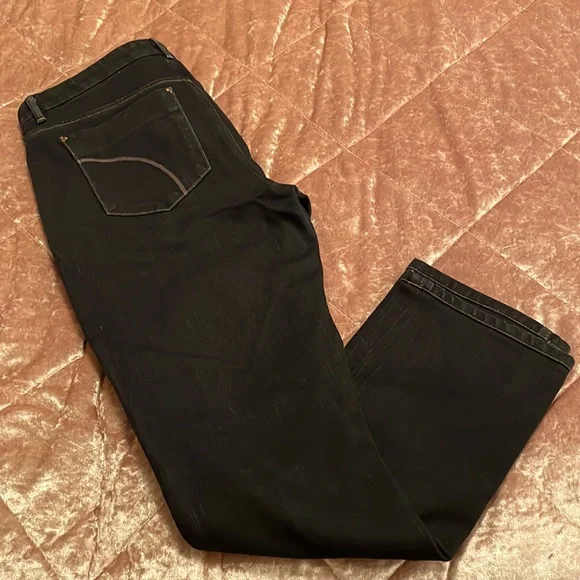 Joe’s Jeans - Cigarette fit - Picture 2 of 5